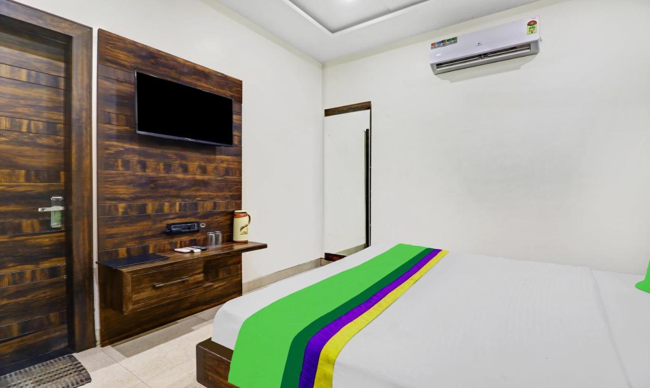Itsy Hotels Anjali Mahal 500, Mtrs From Mathura Railway Station المظهر الخارجي الصورة
