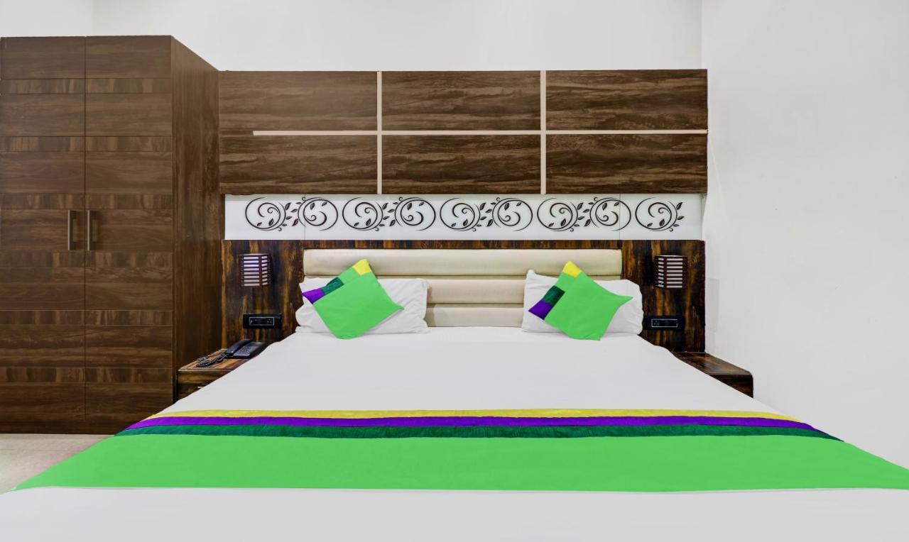 Itsy Hotels Anjali Mahal 500, Mtrs From Mathura Railway Station المظهر الخارجي الصورة