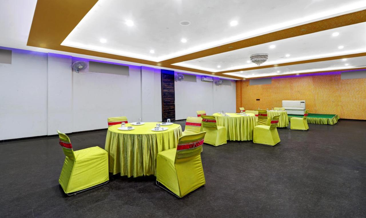 Itsy Hotels Anjali Mahal 500, Mtrs From Mathura Railway Station المظهر الخارجي الصورة