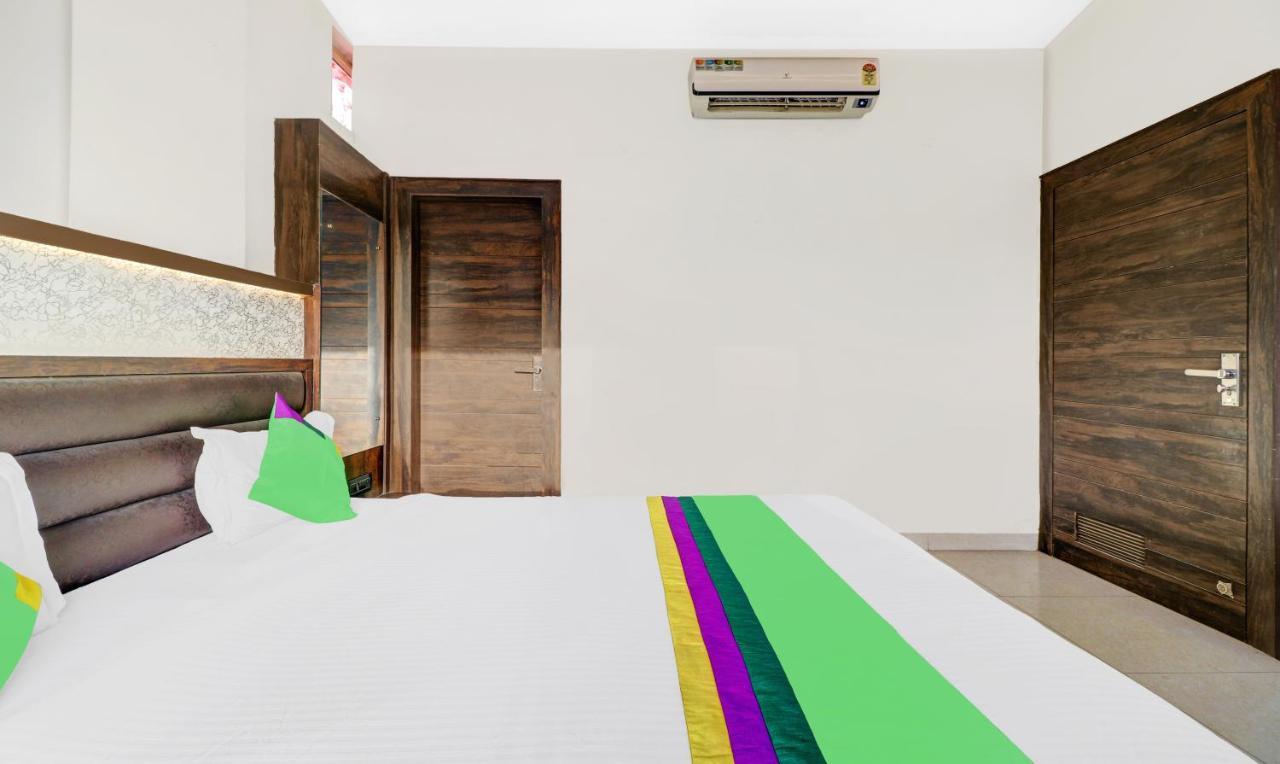 Itsy Hotels Anjali Mahal 500, Mtrs From Mathura Railway Station المظهر الخارجي الصورة