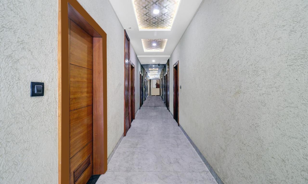 Itsy Hotels Anjali Mahal 500, Mtrs From Mathura Railway Station المظهر الخارجي الصورة